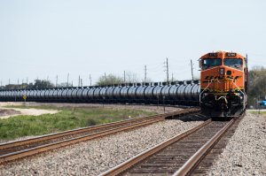 BNSF 5790 2 (Custom).jpg