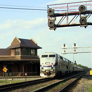 Amtrak's Palmetto speeds through the Carolinas