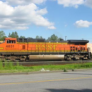 BNSF_4831_C44-9W_H2