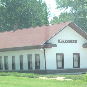 Old_BN_Depot_in_Parkville_MO