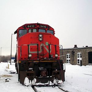 CN GP40 in the snow