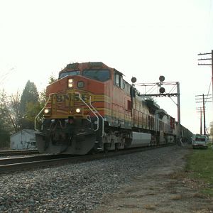 BNSF 5303 on a Stacker