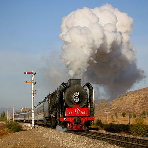 DAILY PASSENGER LEAVING YAMENMIAO STATION 2