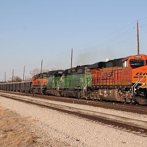 BNSF 7634 - Roanoke TX