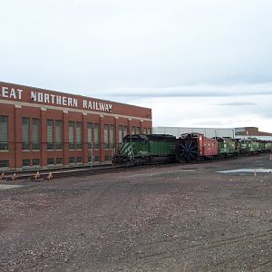 Another view of the BN geeps at Great Falls