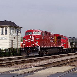 CP 9827 pulls up to Franklin Park for display