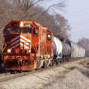 EJ&E 668 heads through Plainfield