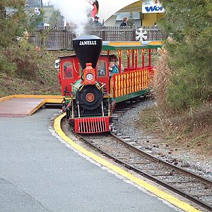 Janelle-Dry Gulch RR, Hershey Park-1