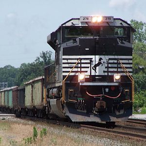 NS SD70M-2 2711 heads through Chesterton