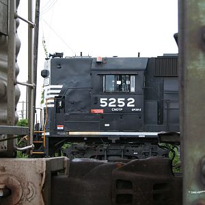 NS 5252 GP38-2