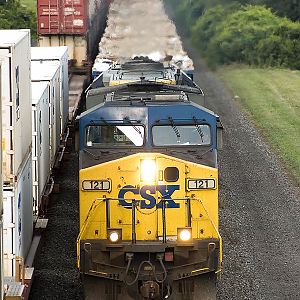 Westbound CSX Q641