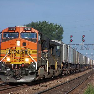 BNSF 7742 at Downers Grove