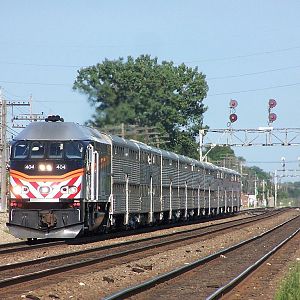 Metra 404 at Downers Grove