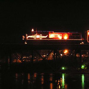 CP Holiday Train crosses the Wisconsin River