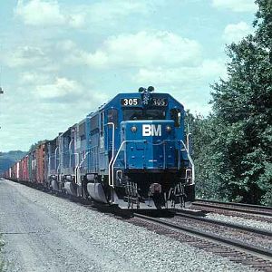 B&M 305 on Conrail Tracks