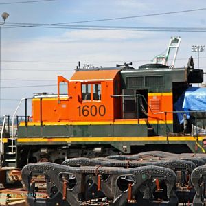 BNSF #1600 @ Coast Engine and Equipment Co.