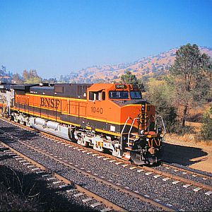 BNSF Working through Woodford Siding