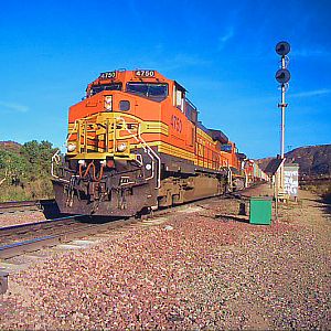 BNSF Heads By Cajon Crossovers