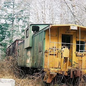 Old Forgotton BN Caboose