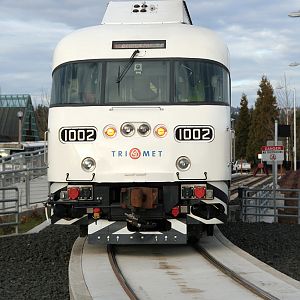 TriMet 1002 at the Platform