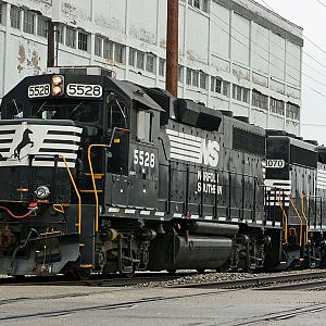 NS B05 spots cars for the first time in Ameriwood