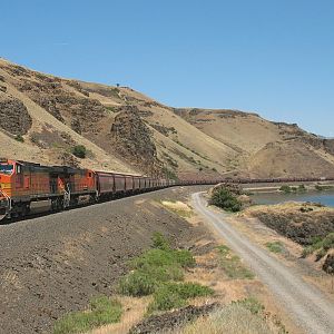 BNSF 4492