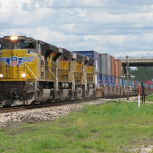 UP 8472 WB Stack Train