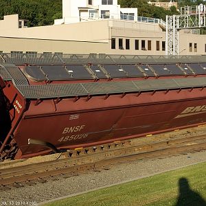 BNSF derailment Galer St 07/13/2010