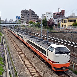 JR-East series 485 at Otsuka