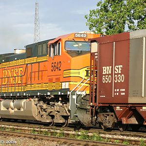 BNSF 5642 - C44AC - M.J. Scanlon