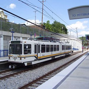 Older LRV at Memorial Hall Sation