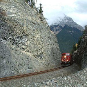 CP 9550 at Mile 16 Mountain Sub