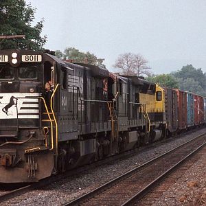 Norfolk Southern 8011