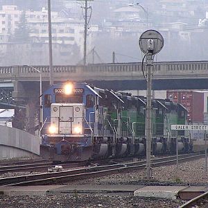 EMD 9020 West in Seattle