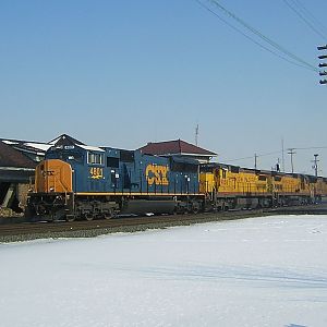 CSXT 4801 crossing the Diamonds in Deshler