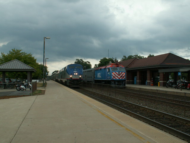 Amtrak/Metra meet