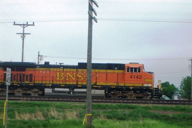 BNSF 4142