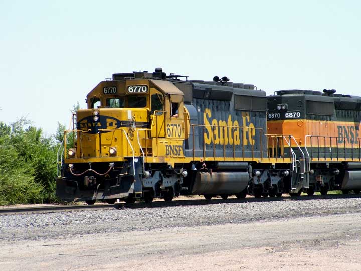 BNSF 6770 Waits with the Albuquerque transfer to enter Belen yard