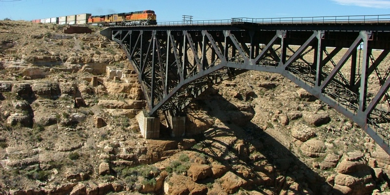 BNSF crossing Canyon Diablo