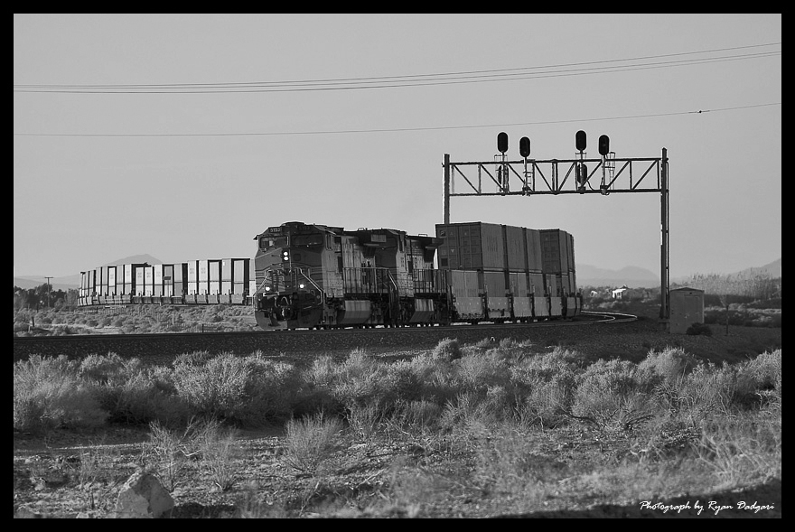 BNSF on the transcon near Helendale, Ca