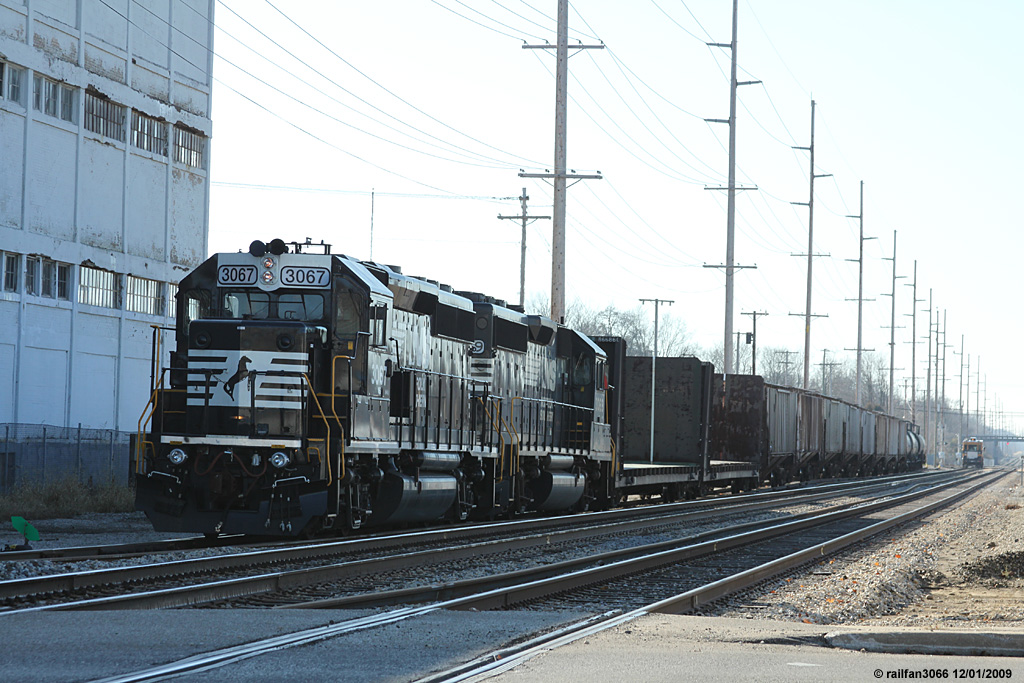 BO5 waits on the siding at Ameriwood as the Sperry truck passes