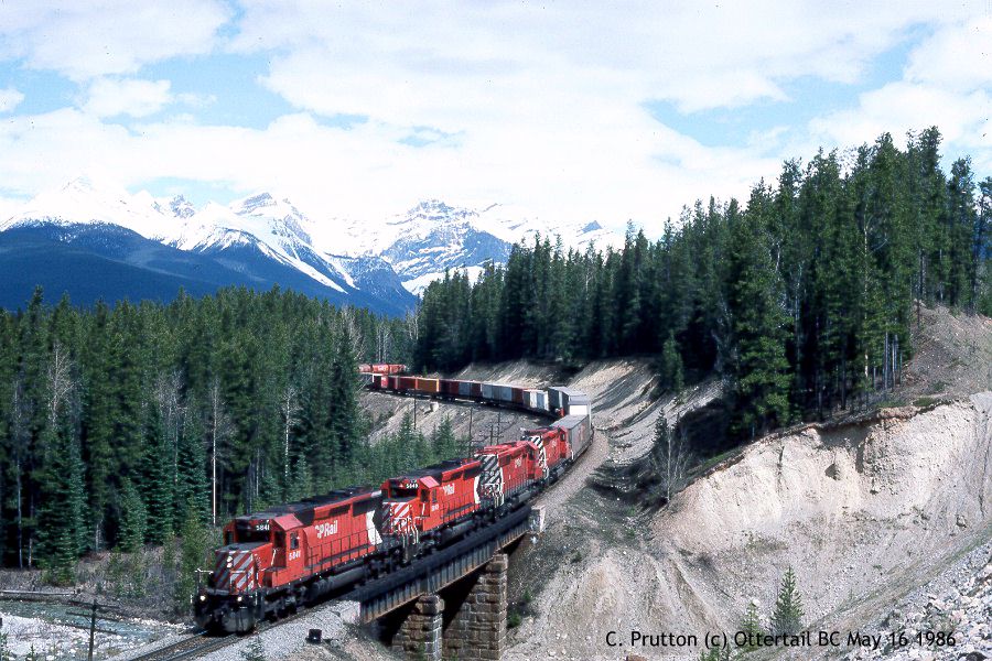 CP 5441 West at Ottertail BC