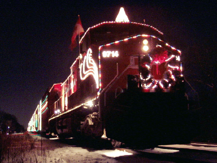 CP 9714 sits in Gurnee with the holiday train