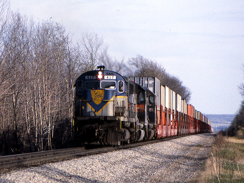 D&H C420 stack train