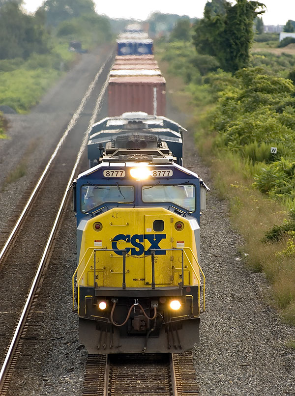 Eastbound CSX Q16405