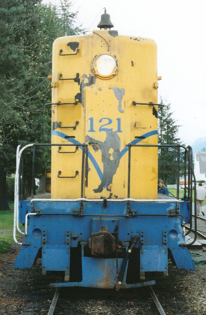 Front  view of a FM H12-44