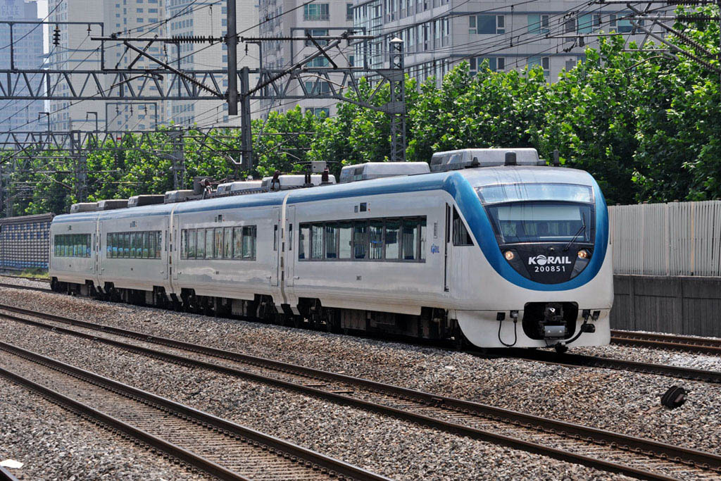 KORAIL series 200000 on Gyeongbu line
