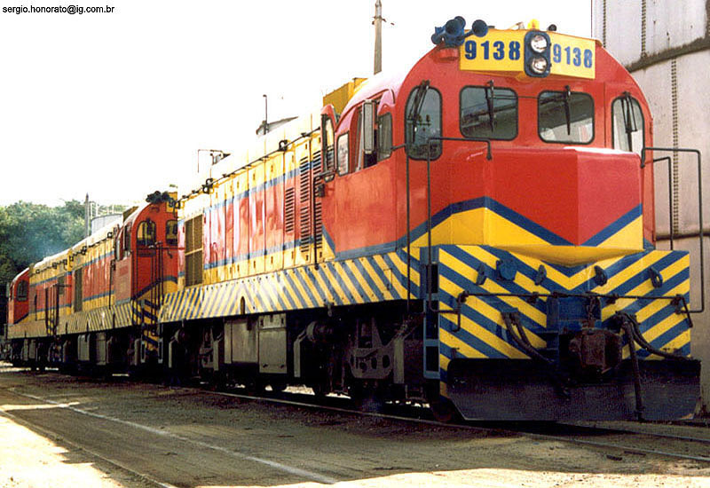 Locomotives in Mayrink 53