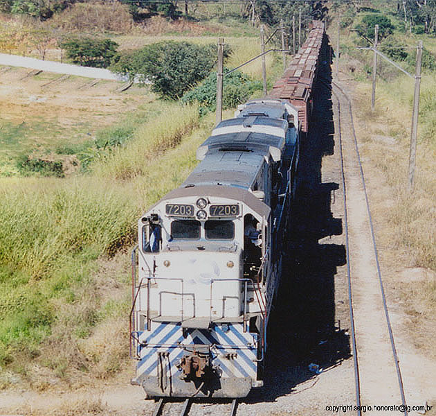 Locomotives in Mayrink 64