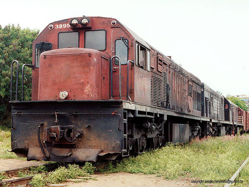 Locomotives in Mayrink 71